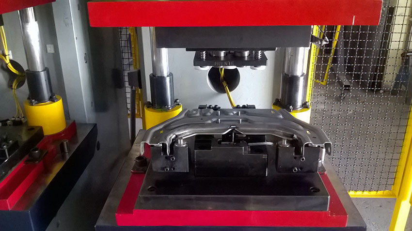 Assy. station & testing equipment