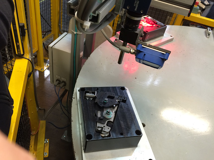 Assy. station & testing equipment